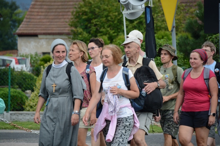 Pielgrzymkowy postój w Gwoździanach