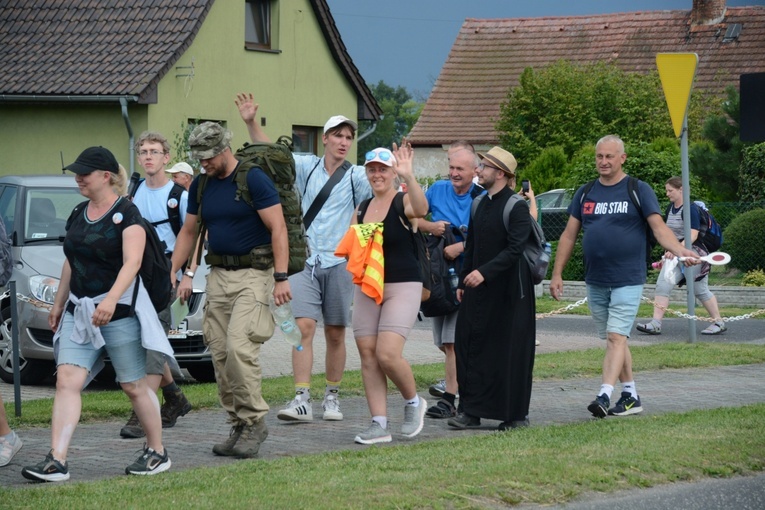 Pielgrzymkowy postój w Gwoździanach