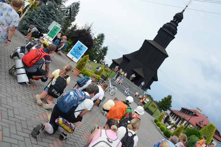 Pielgrzymkowy postój w Gwoździanach