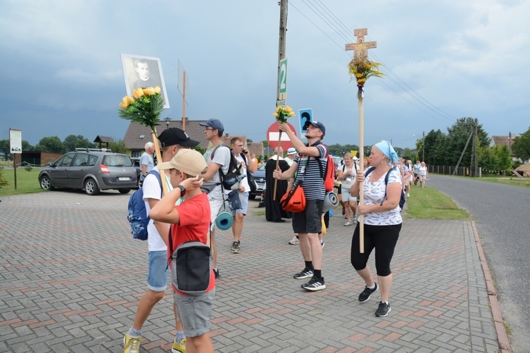 Pielgrzymkowy postój w Gwoździanach