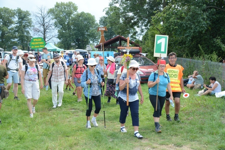 Pielgrzymkowy postój w Gwoździanach