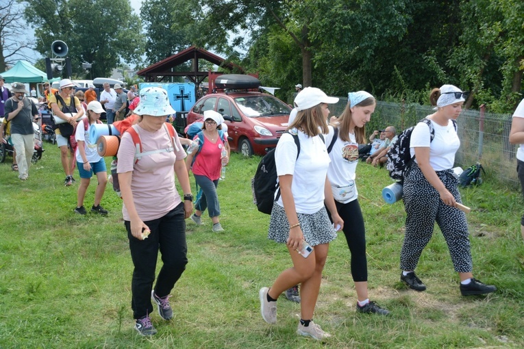 Pielgrzymkowy postój w Gwoździanach