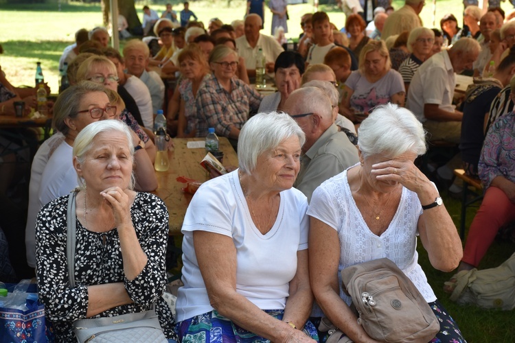 Archidiecezjalna Pielgrzymka Żywego Różańca do Henrykowa 2023