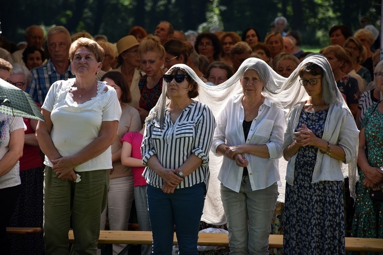 Archidiecezjalna Pielgrzymka Żywego Różańca do Henrykowa 2023