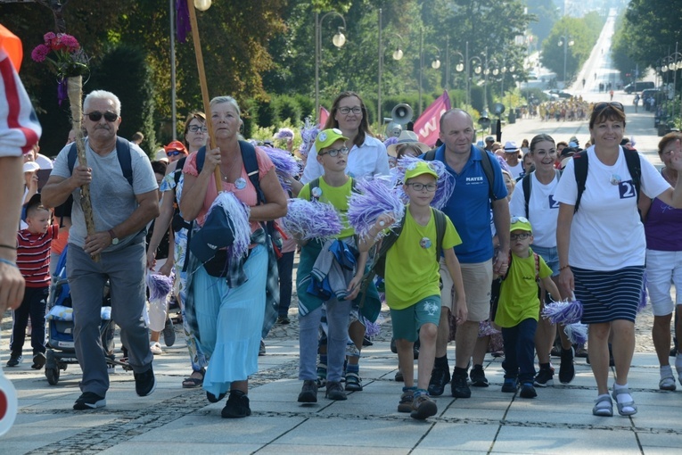 Wejście na Jasną Górę - część 1