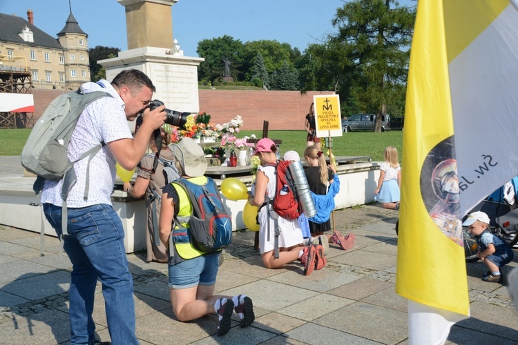 Wejście na Jasną Górę - część 1