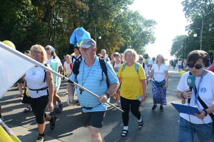 Wejście na Jasną Górę - część 1