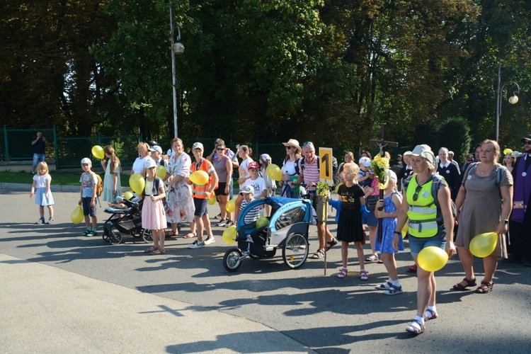 Wejście na Jasną Górę - część 1