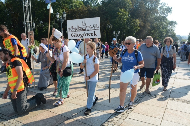 Wejście na Jasną Górę - część 1