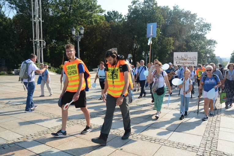 Wejście na Jasną Górę - część 1