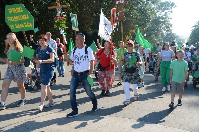 Wejście na Jasną Górę - część 1