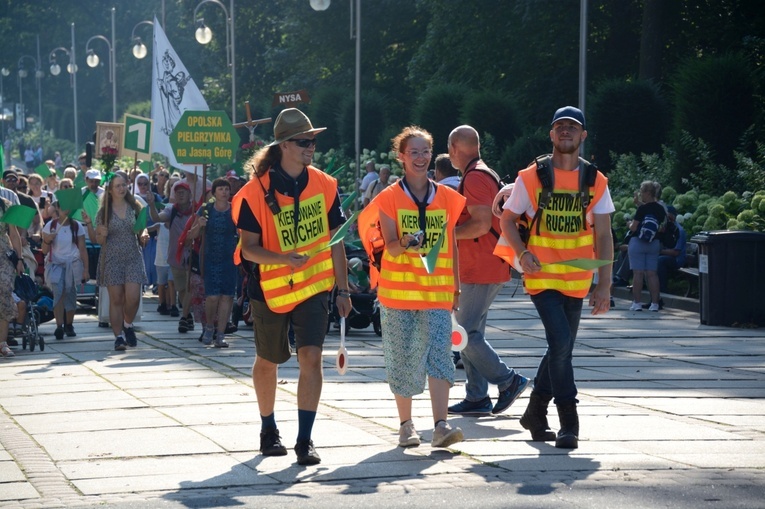 Wejście na Jasną Górę - część 1