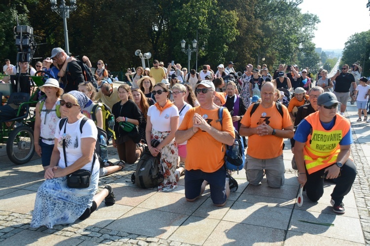 Wejście na Jasną Górę - część 2