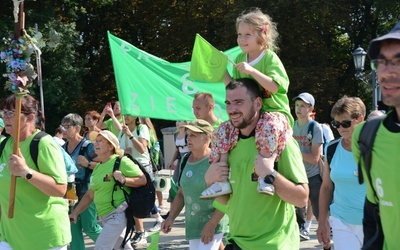 Wejście na Jasną Górę - część 4