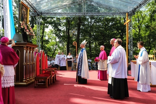 Piekary kobiet 2023. Procesja i powitanie pątniczek