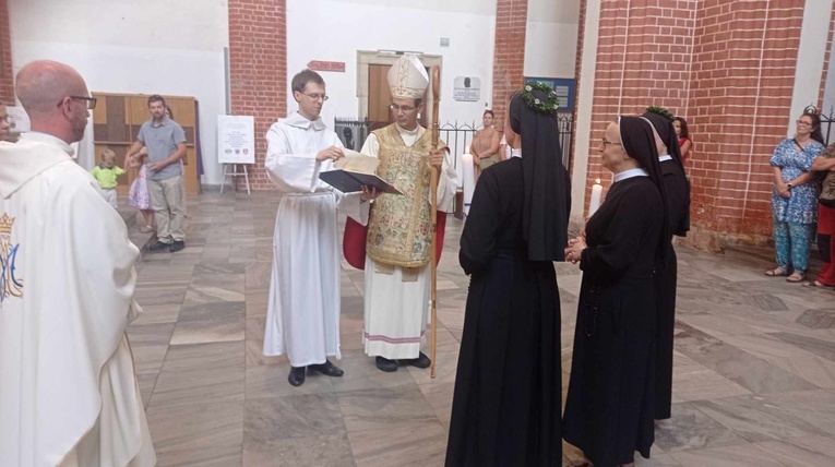 Srebrne jubileusze sióstr marianek świętowane w kościele na Piasku