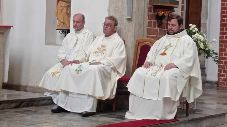 Srebrne jubileusze sióstr marianek świętowane w kościele na Piasku