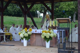 Rodzinny piknik był elementem przygotowania do obchodów 100. rocznicy powstania klasztoru oraz 10. rocznicy ustanowienia tutejszego sanktuarium Matki Bożej Fatimskiej w Polanicy Zdroju.