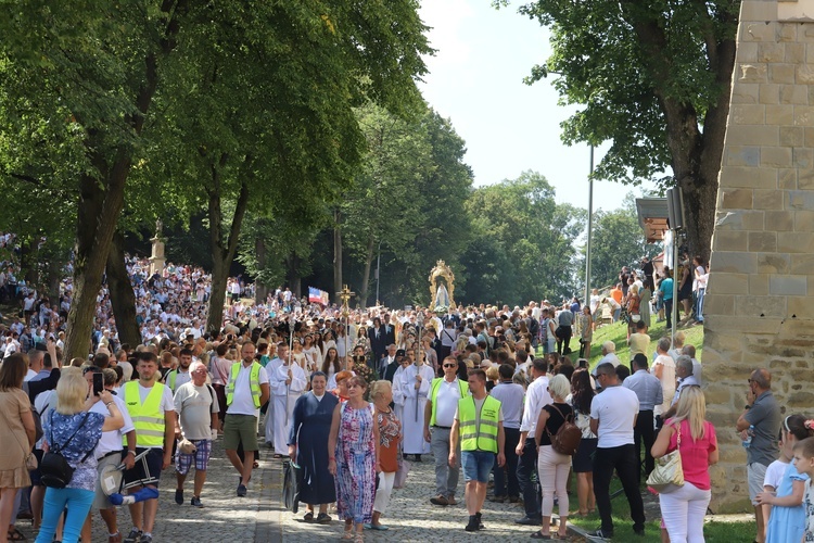 Zakończenie uroczystości ku czci Wniebowzięcia NMP w Kalwarii Zebrzydowskiej