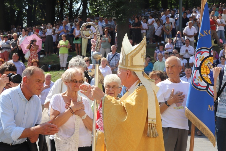 Zakończenie uroczystości ku czci Wniebowzięcia NMP w Kalwarii Zebrzydowskiej