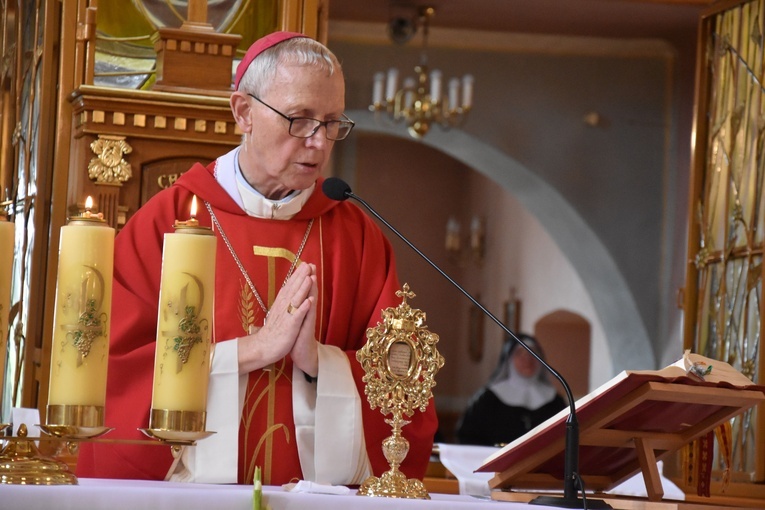 Przasnysz. Wprowadzenie relikwii bł. Marii Teresy Kowalskiej