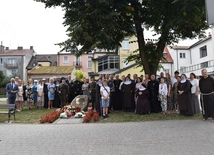 Przasnysz. Wprowadzenie relikwii bł. Marii Teresy Kowalskiej