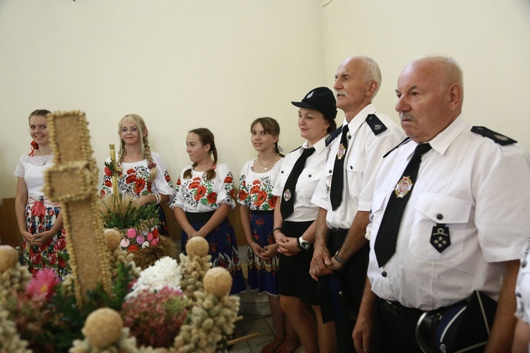 Wieńce z sanktuarium w Borkach