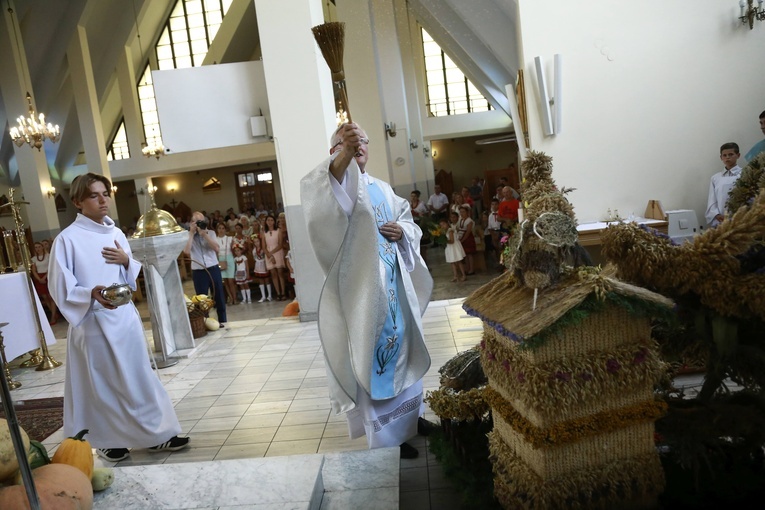 Wieńce z sanktuarium w Borkach