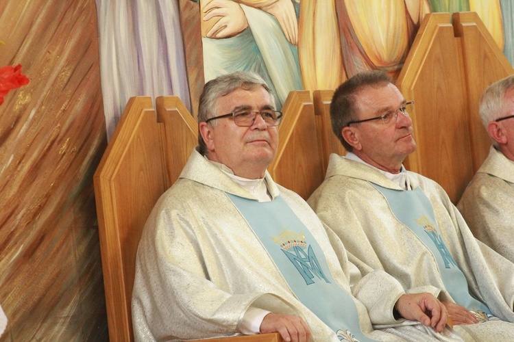 Wieńce z sanktuarium w Borkach