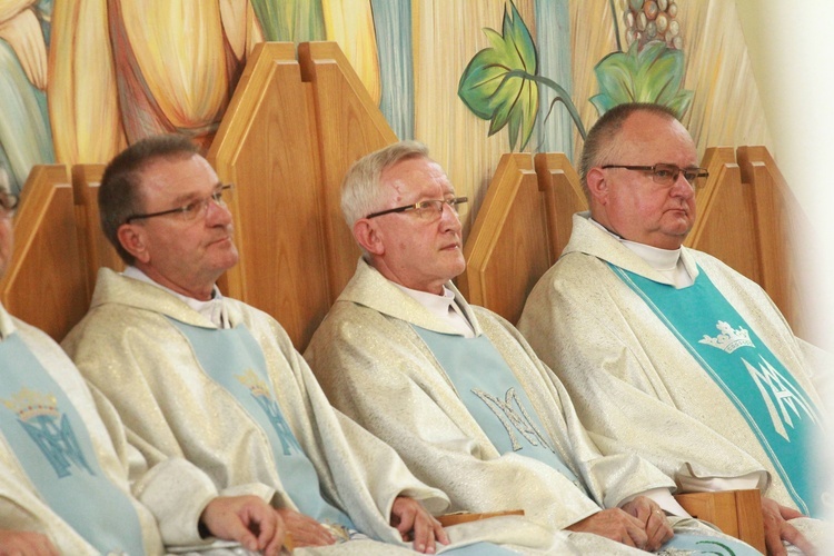 Wieńce z sanktuarium w Borkach