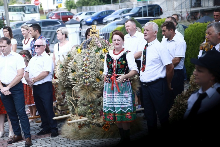 Wieńce z sanktuarium w Borkach