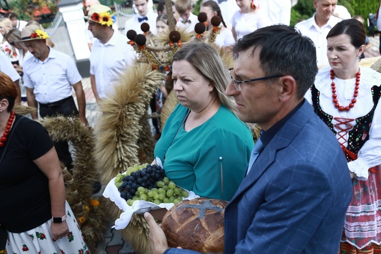 Wieńce z sanktuarium w Borkach