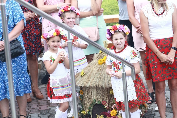 Wieńce z sanktuarium w Borkach