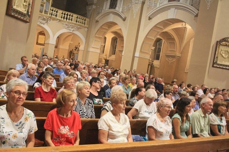 Strzeleckie spotkania ze św. Tereską z Lisieux