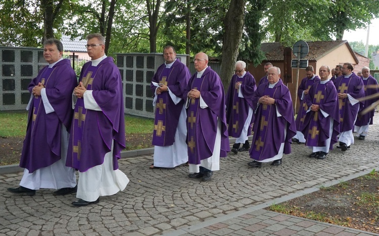 Pogrzeb śp. ks. infułata Pawła Pyrchały - cz. 2