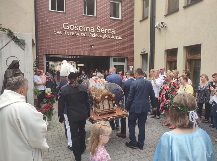 Katowice-Janów. Relikwie Małej Świętej Teresy w Hospicjum Cordis