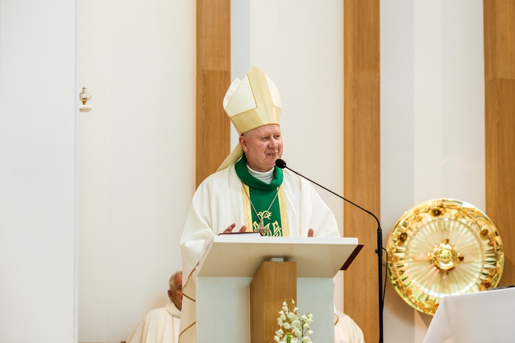 Poświęcenie kaplicy wieczystej adoracji
