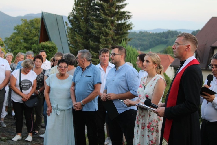 Pielgrzymka z Łąkty do Pasierbca