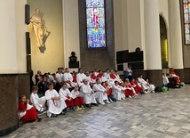 Katowice. Pielgrzymka Liturgicznej Służby Ołtarza do archikatedry Chrystusa Króla