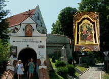 Matka Boża z Kazimierza odbiera szczególną cześć.