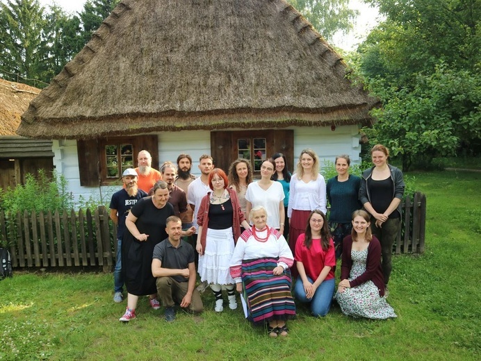 Warsztaty z Karoliną Demianiuk i Ewą Grochowską. Muzeum Wsi Lubelskiej.