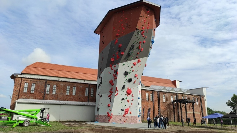 Bytom. Największa zewnętrzna ściana wspinaczkowa w Polsce