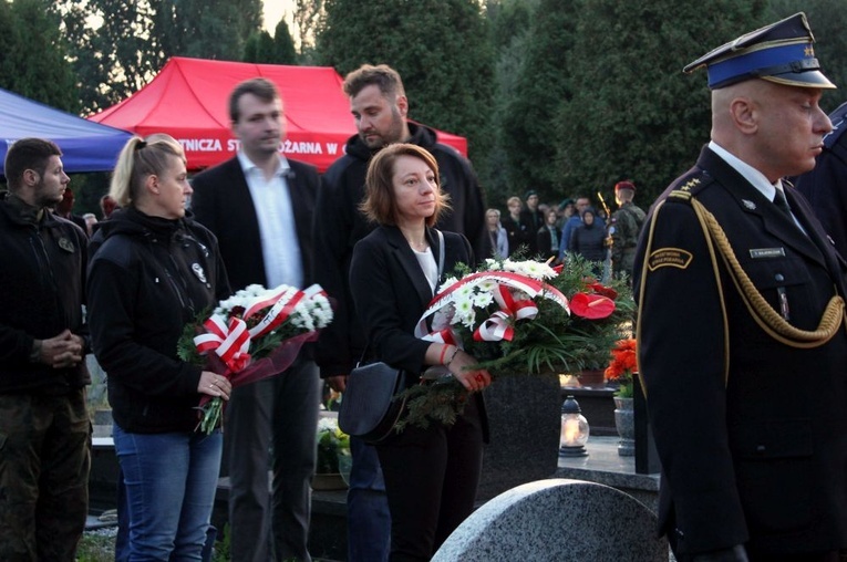 Alert przy grobach westerplatczyków