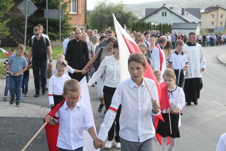 Wielogłowy. Droga Krzyżowa na Górę Kożuch