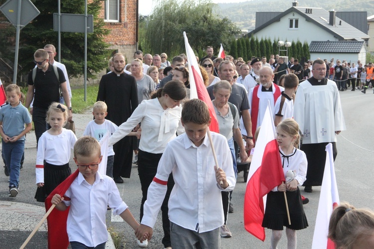 Wielogłowy. Droga Krzyżowa na Górę Kożuch