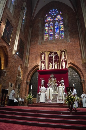 Konsekracja dziewicy i błogosławieństwo wdów w katedrze wrocławskiej