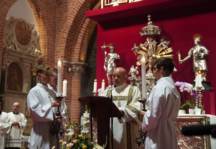 Konsekracja dziewicy i błogosławieństwo wdów w katedrze wrocławskiej