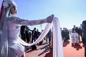 Franciszek do katolików w Mongolii: tylko miłość zaspokaja pragnienie naszych serc 