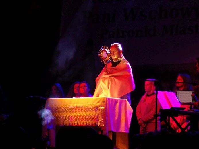 Modlitwa i koncert na roozpoczęcie odpustu Matki Bożej Pocieszenia