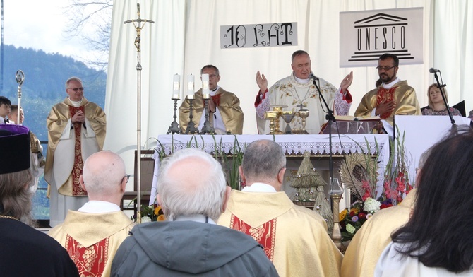 Dwa płuca Kwiatonia pozwalają oddychać pełnią Boga